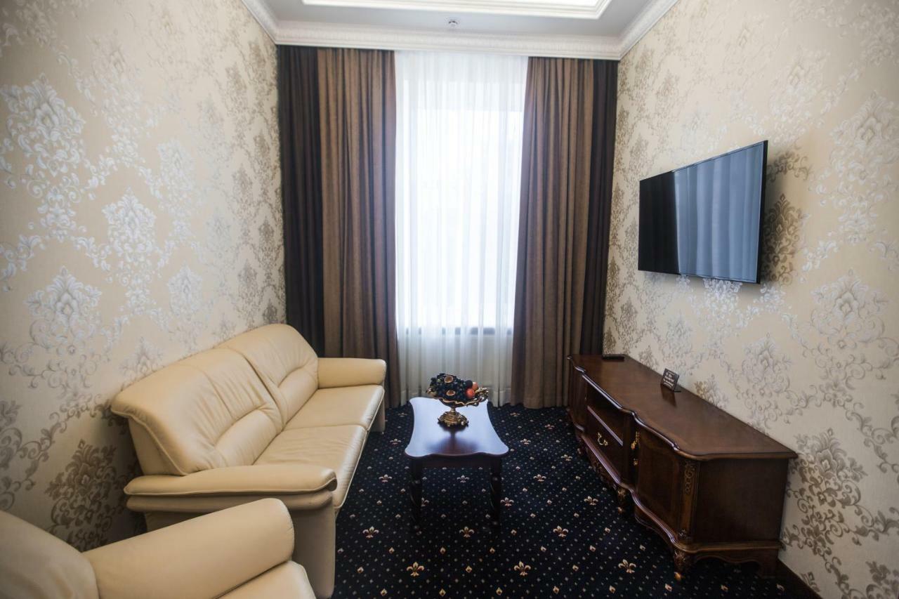 Готель Петрівський Кропивницький Екстер'єр фото